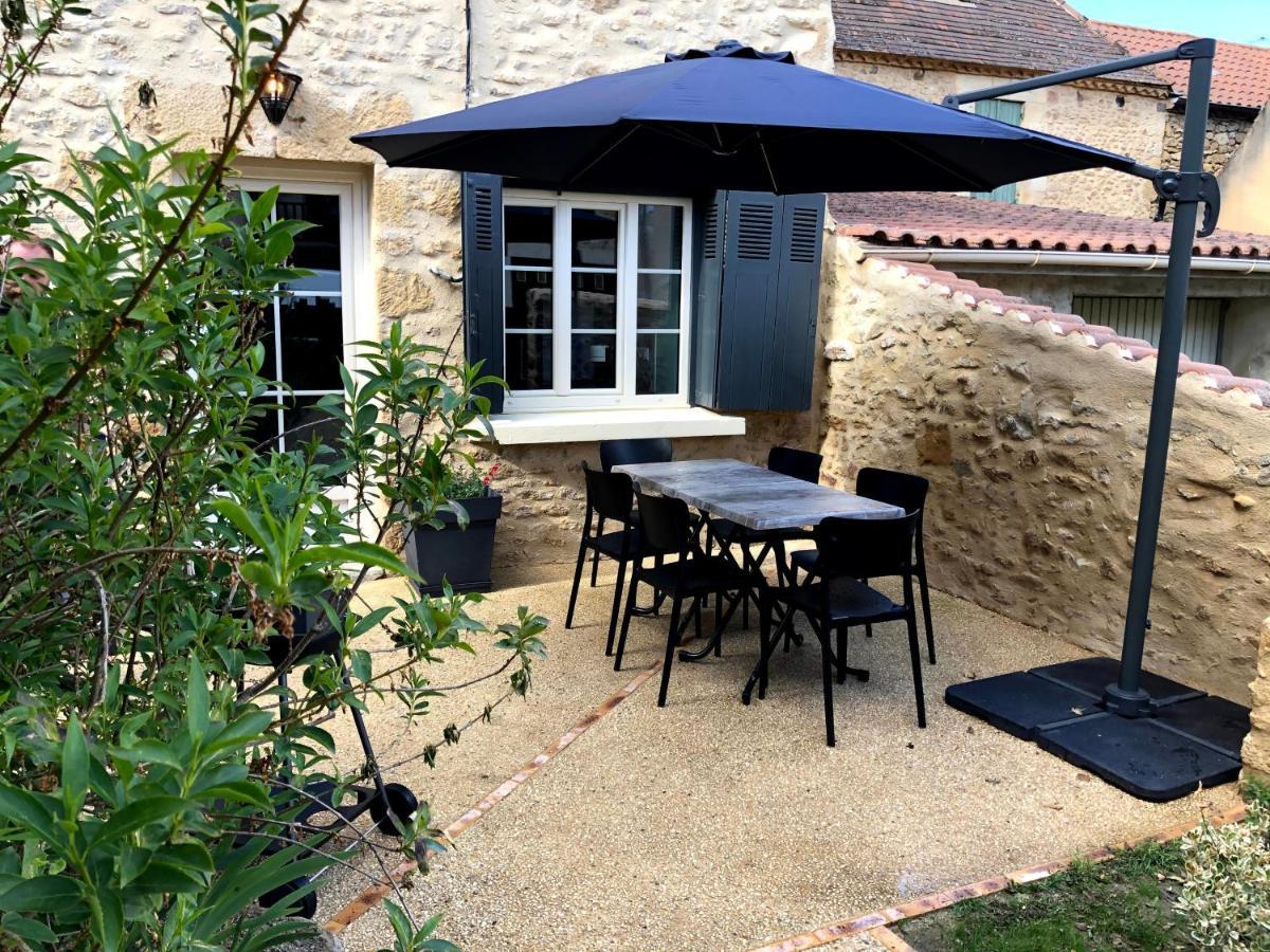 Le Trefle A Quatre Feuilles Hotel Siorac-en-Perigord Exterior photo