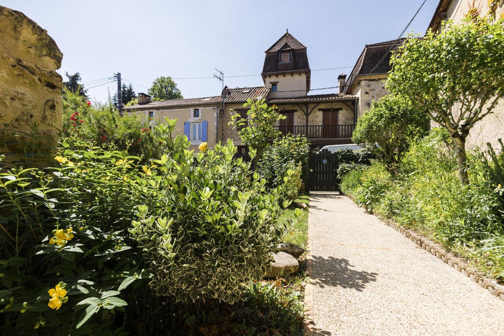 Le Trefle A Quatre Feuilles Hotel Siorac-en-Perigord Exterior photo